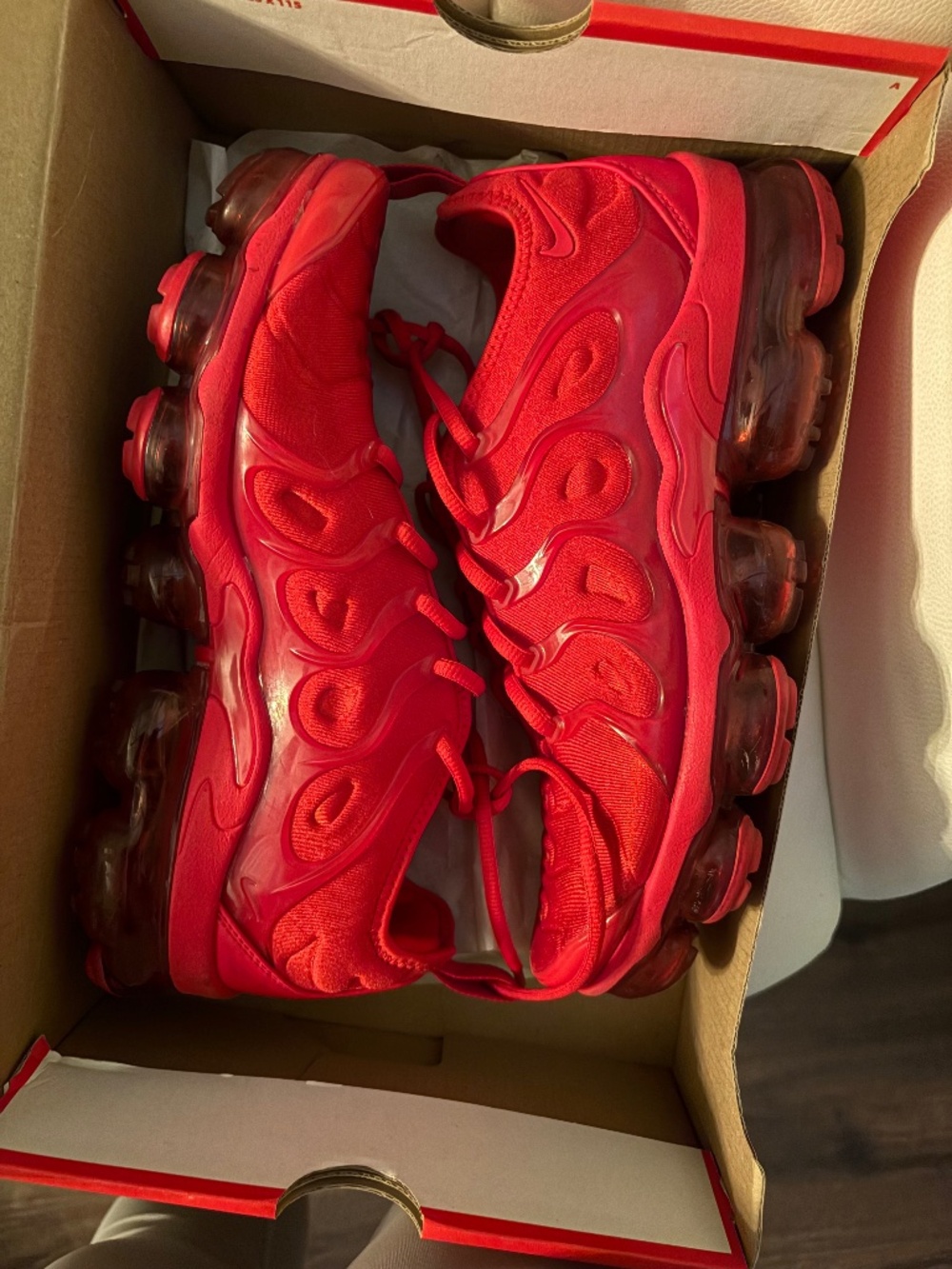Red vapor max sneakers 8 men